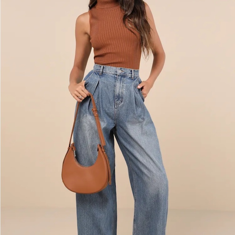 Cool Medium Wash Pleated Wide-Leg High-Rise Jeans